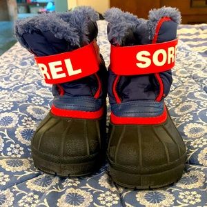 Very good condition sorel baby / toddler snow boots size 7